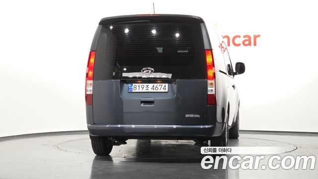 Hyundai Staria 2023 — photo 4