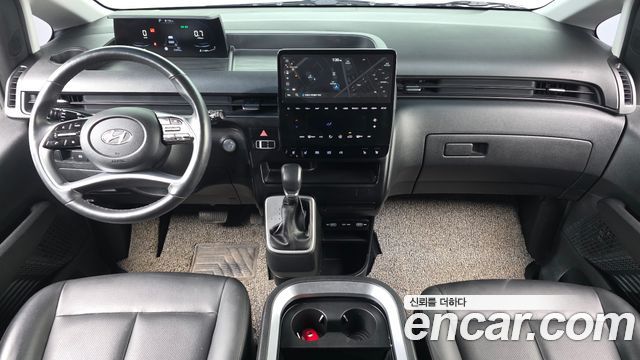 Hyundai Staria 2023 — photo 7