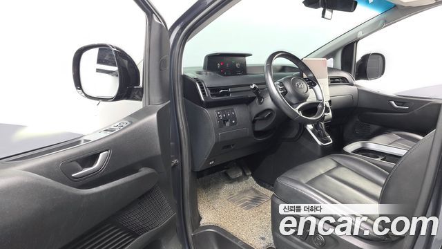 Hyundai Staria 2023 — photo 10