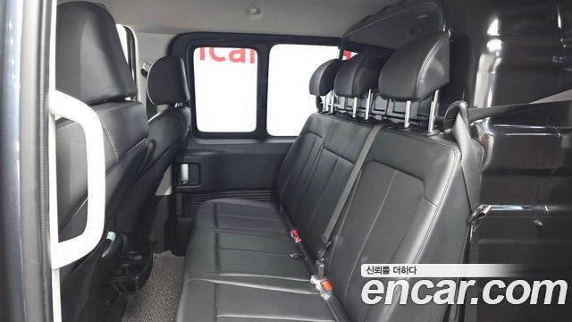 Hyundai Staria 2023 — photo 12