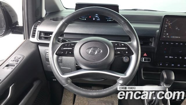 Hyundai Staria 2023 — photo 13