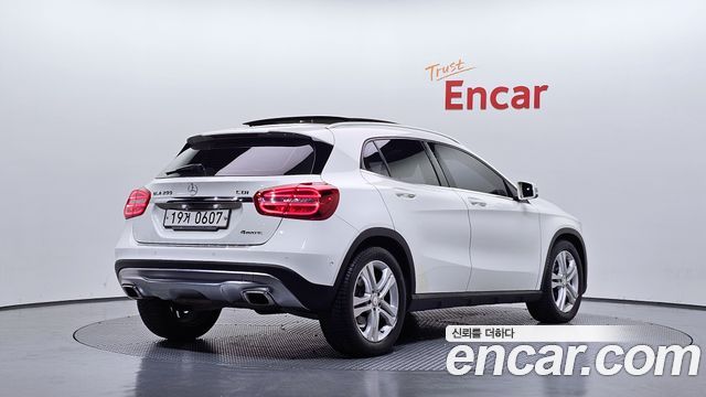 Mercedes-Benz GLA-Class 2015 — photo 2