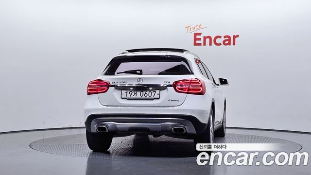 Mercedes-Benz GLA-Class 2015 — photo 4