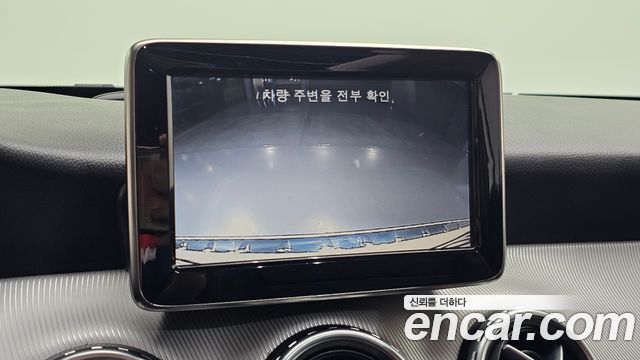 Mercedes-Benz GLA-Class 2015 — photo 15