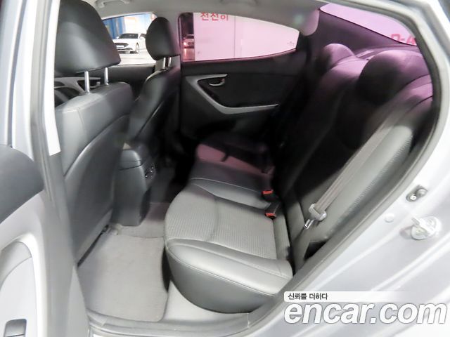 Hyundai AVANTE 2014 — photo 12