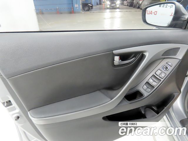 Hyundai AVANTE 2014 — photo 13