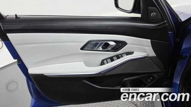 BMW M3 2022 — photo 14