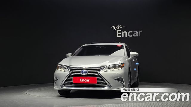 Lexus ES 2018 — photo 3