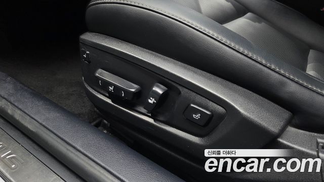 Lexus ES 2018 — photo 31