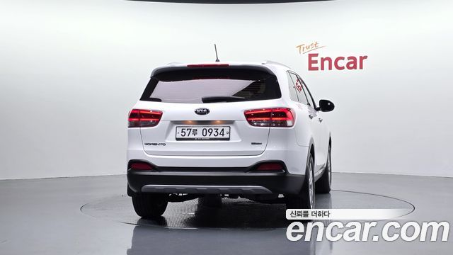 Kia Sorento 2016 — photo 4