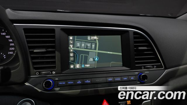 Hyundai AVANTE 2016 — photo 23