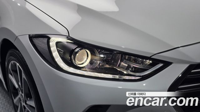 Hyundai AVANTE 2016 — photo 8