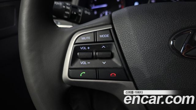 Hyundai AVANTE 2016 — photo 31