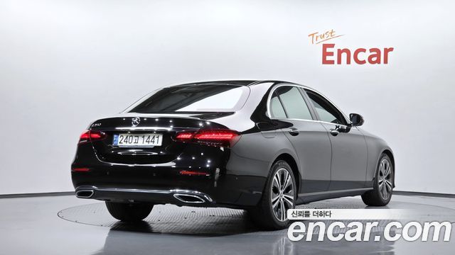 Mercedes-Benz E-Class 2021 — photo 2