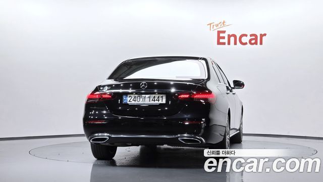 Mercedes-Benz E-Class 2021 — photo 4