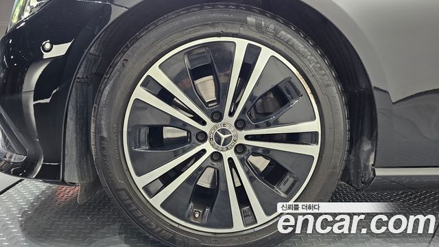 Mercedes-Benz E-Class 2021 — photo 5