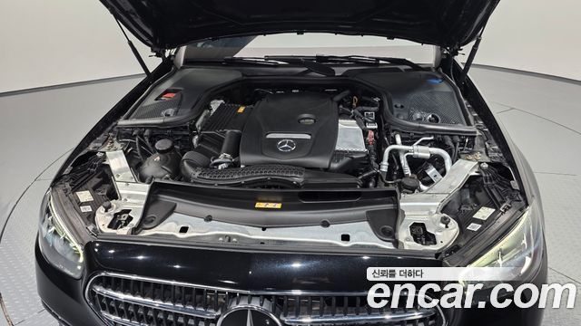 Mercedes-Benz E-Class 2021 — photo 6