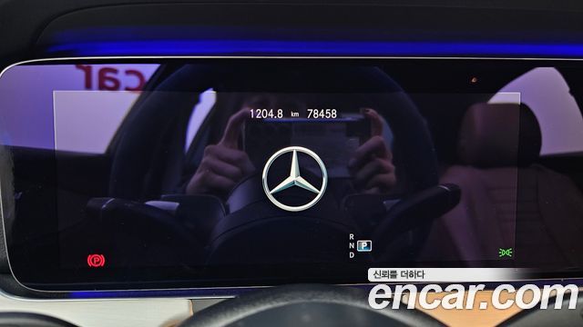Mercedes-Benz E-Class 2021 — photo 11