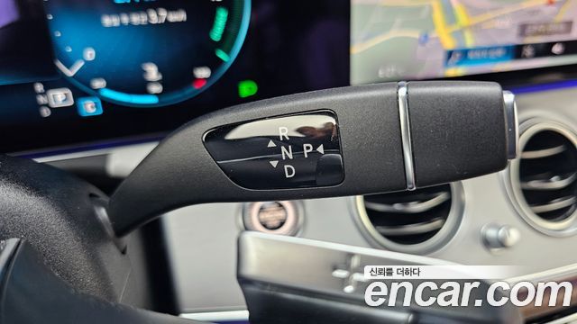 Mercedes-Benz E-Class 2021 — photo 12