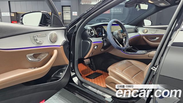 Mercedes-Benz E-Class 2021 — photo 13