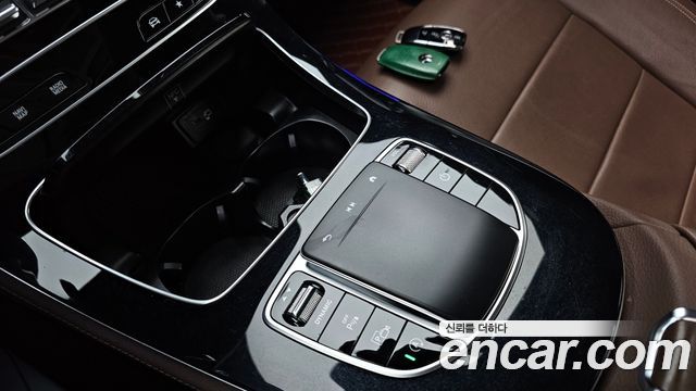 Mercedes-Benz E-Class 2021 — photo 26