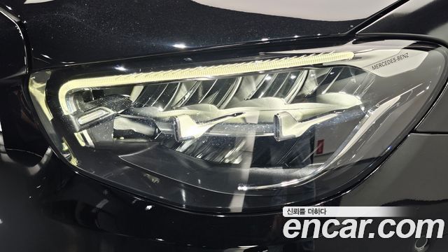 Mercedes-Benz E-Class 2021 — photo 8