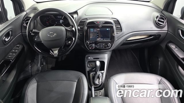 Renault Korea QM3 2016 — photo 10