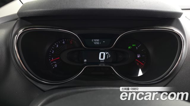 Renault Korea QM3 2016 — photo 11