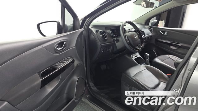 Renault Korea QM3 2016 — photo 13