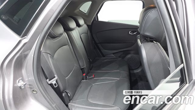 Renault Korea QM3 2016 — photo 17