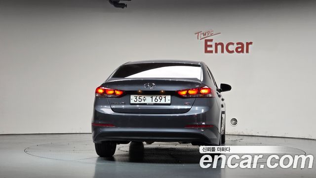 Hyundai AVANTE 2017 — photo 4