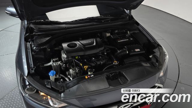 Hyundai AVANTE 2017 — photo 6
