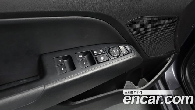 Hyundai AVANTE 2017 — photo 23