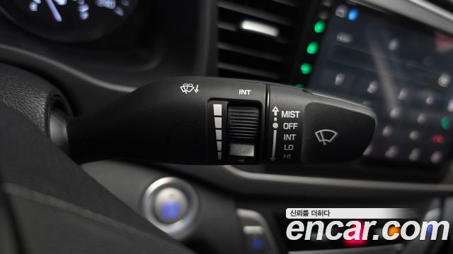Hyundai AVANTE 2017 — photo 28