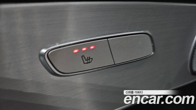 Mercedes-Benz GLC-Class 2021 — photo 19