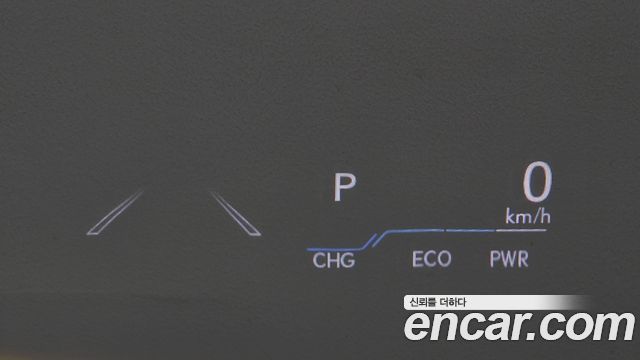 Lexus ES 2019 — photo 14