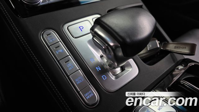Genesis G90 2019 — photo 9
