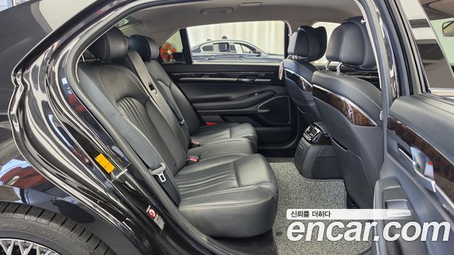 Genesis G90 2019 — photo 12