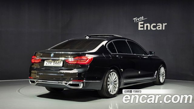 BMW 7-Series 2016 — photo 2