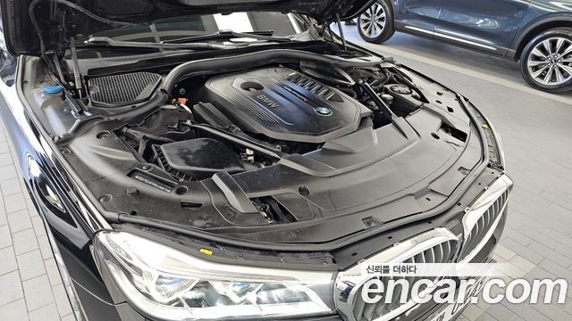 BMW 7-Series 2016 — photo 6