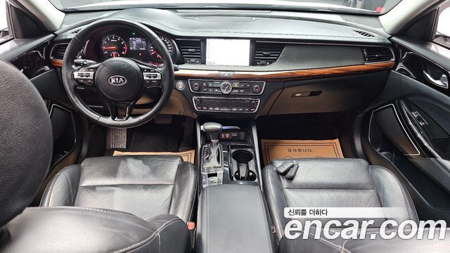 Kia K7 2017 — photo 10
