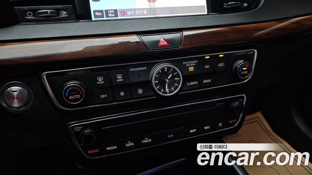 Kia K7 2017 — photo 25