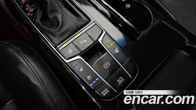 Kia K7 2017 — photo 26