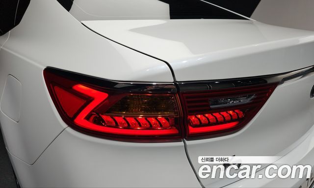 Kia K7 2017 — photo 9