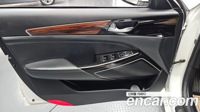 Kia K7 2017 — photo 14