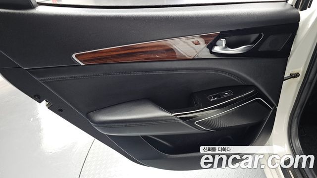 Kia K7 2017 — photo 15