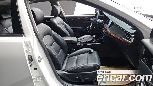 Kia K7 2017 — photo 16