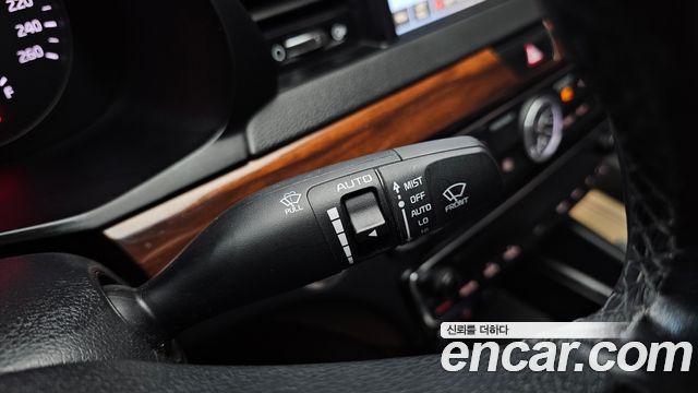Kia K7 2017 — photo 28