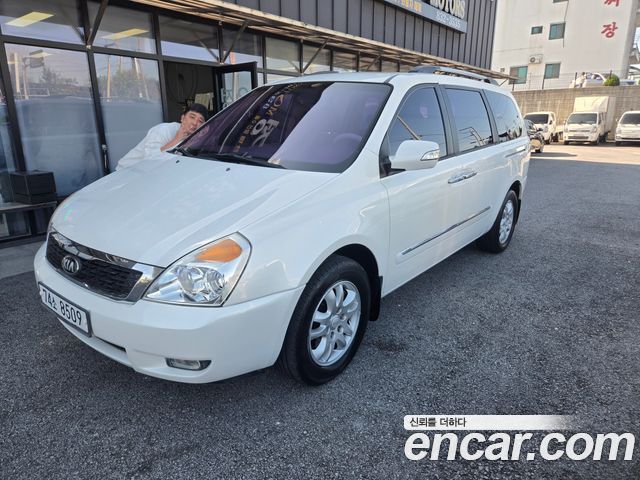 Kia Canival 2013 — photo 4