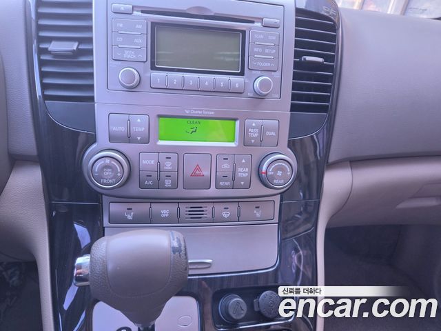 Kia Canival 2013 — photo 16